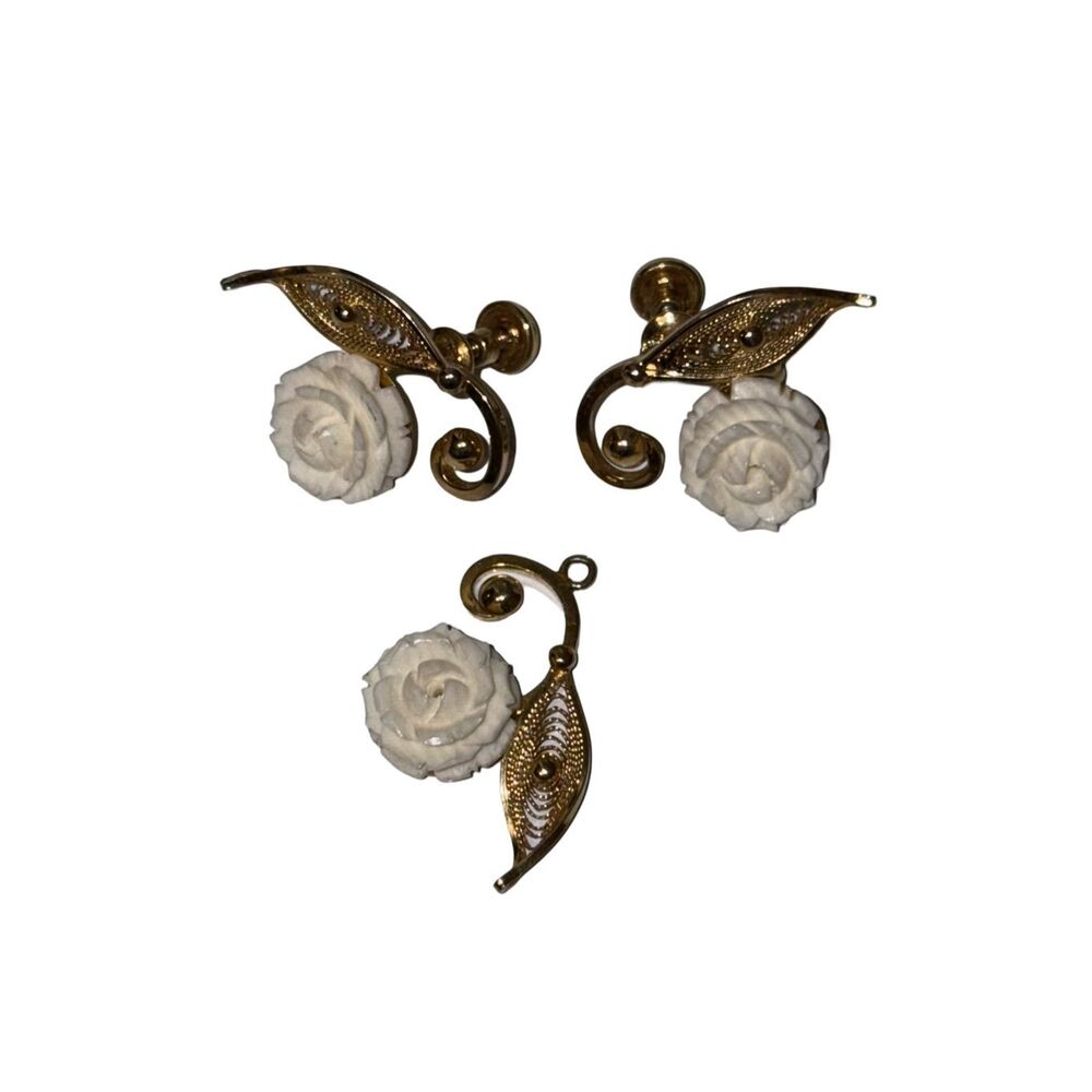 MCM Sorrento 12k Gold White Flower Screw Back Earrings & Pendent Vintage Set